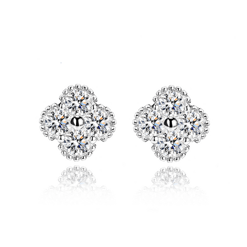 Fortuna Clover Moissanite Stud Earrings